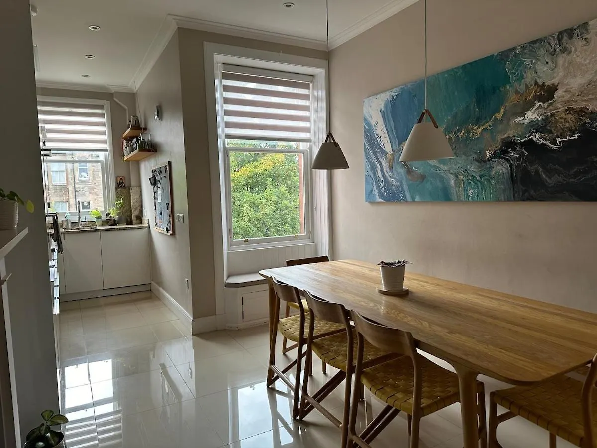 Edinburgh Skylight - Elegant City Centre Home 公寓