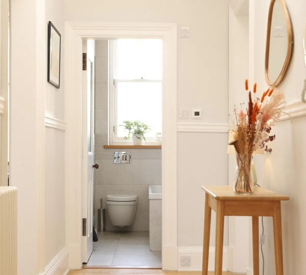 公寓 Edinburgh Skylight - Elegant City Centre Home